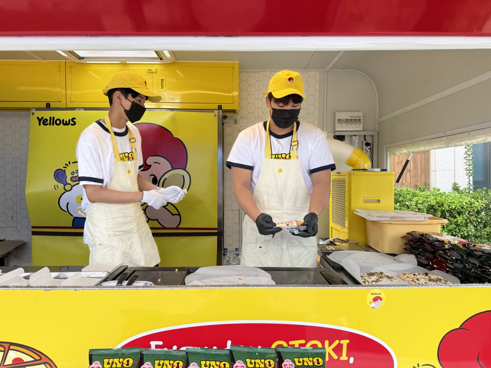 한양대학교 축제 오뚜기부스 프로모터 & 스텝 운영 3